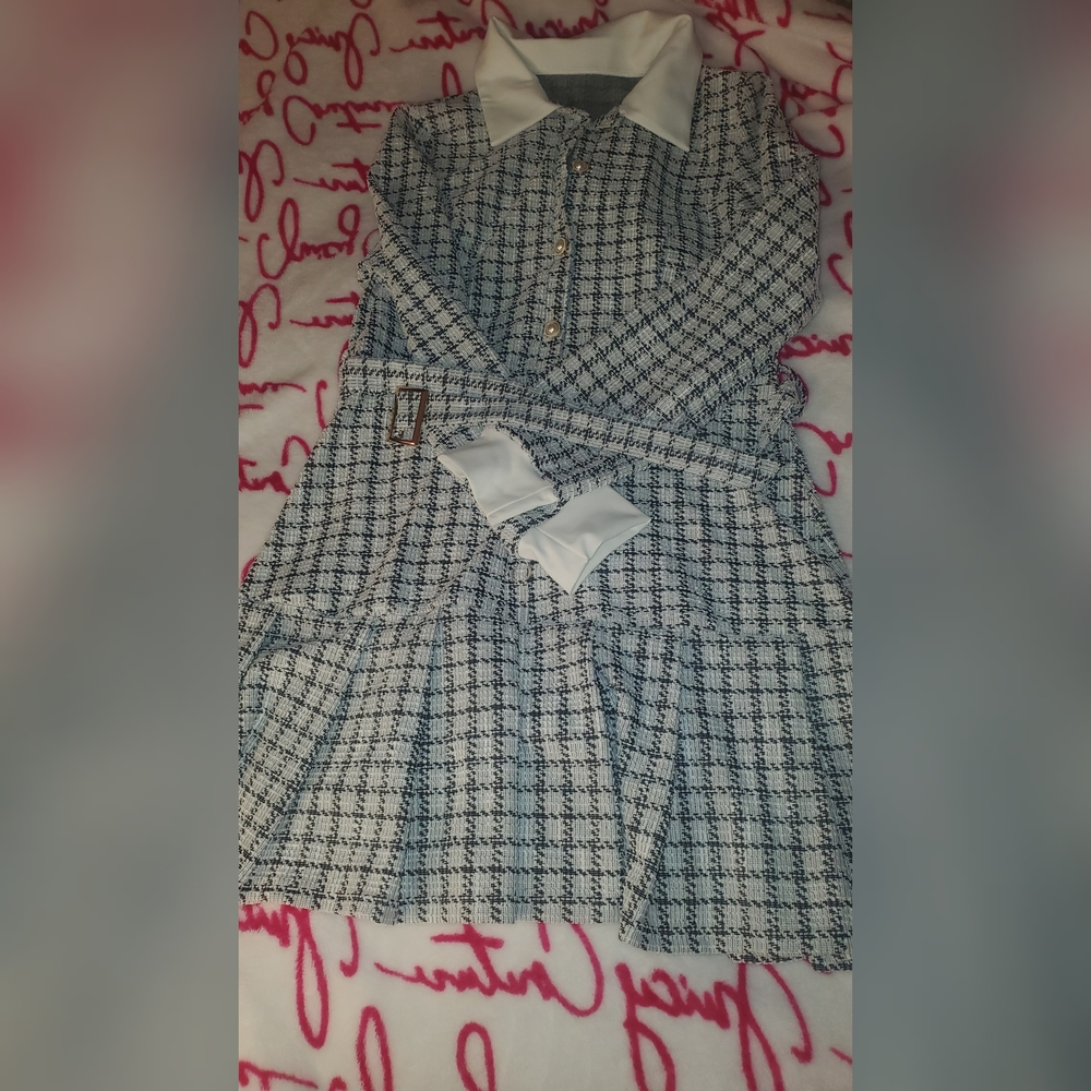 Chic Tweed Dress with White Collar